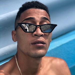 Meet your Posher, Javier adrian